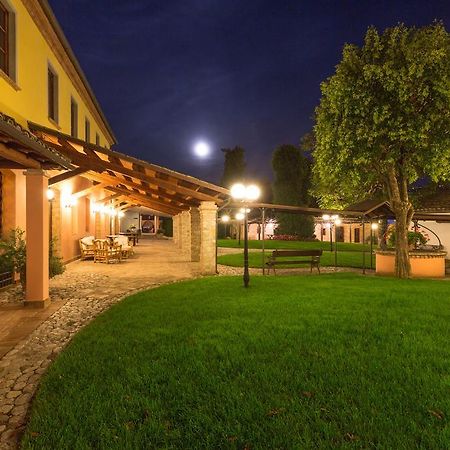 Corte Dei Tini Villa Vomano ภายนอก รูปภาพ