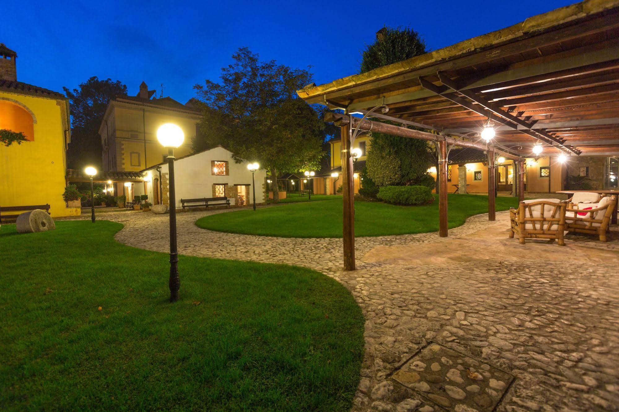 Corte Dei Tini Villa Vomano ภายนอก รูปภาพ