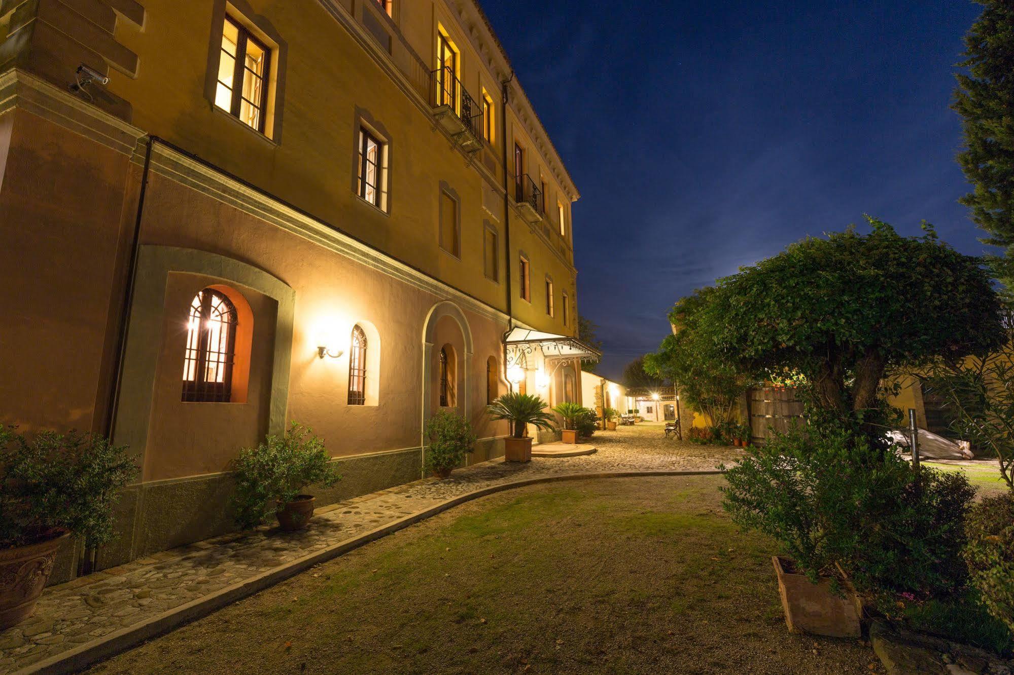 Corte Dei Tini Villa Vomano ภายนอก รูปภาพ
