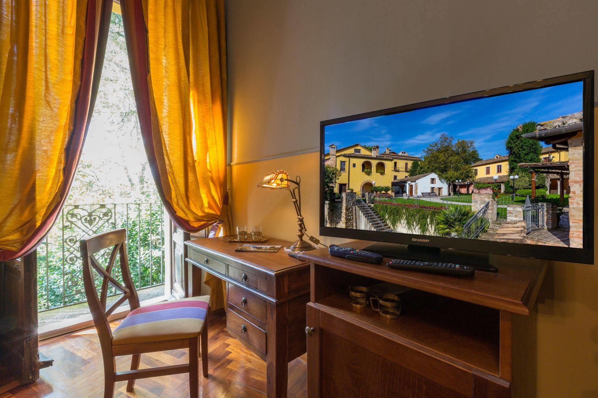 Corte Dei Tini Villa Vomano ภายนอก รูปภาพ