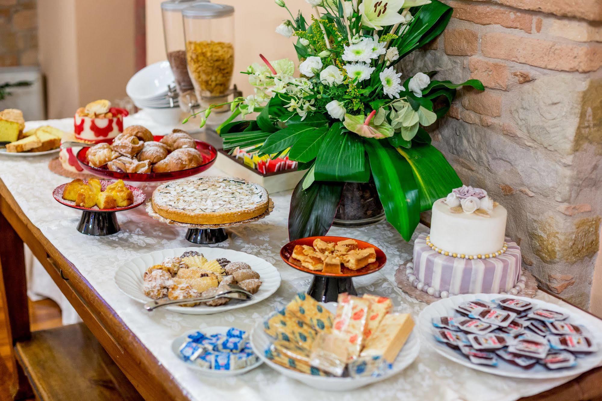 Corte Dei Tini Villa Vomano ภายนอก รูปภาพ