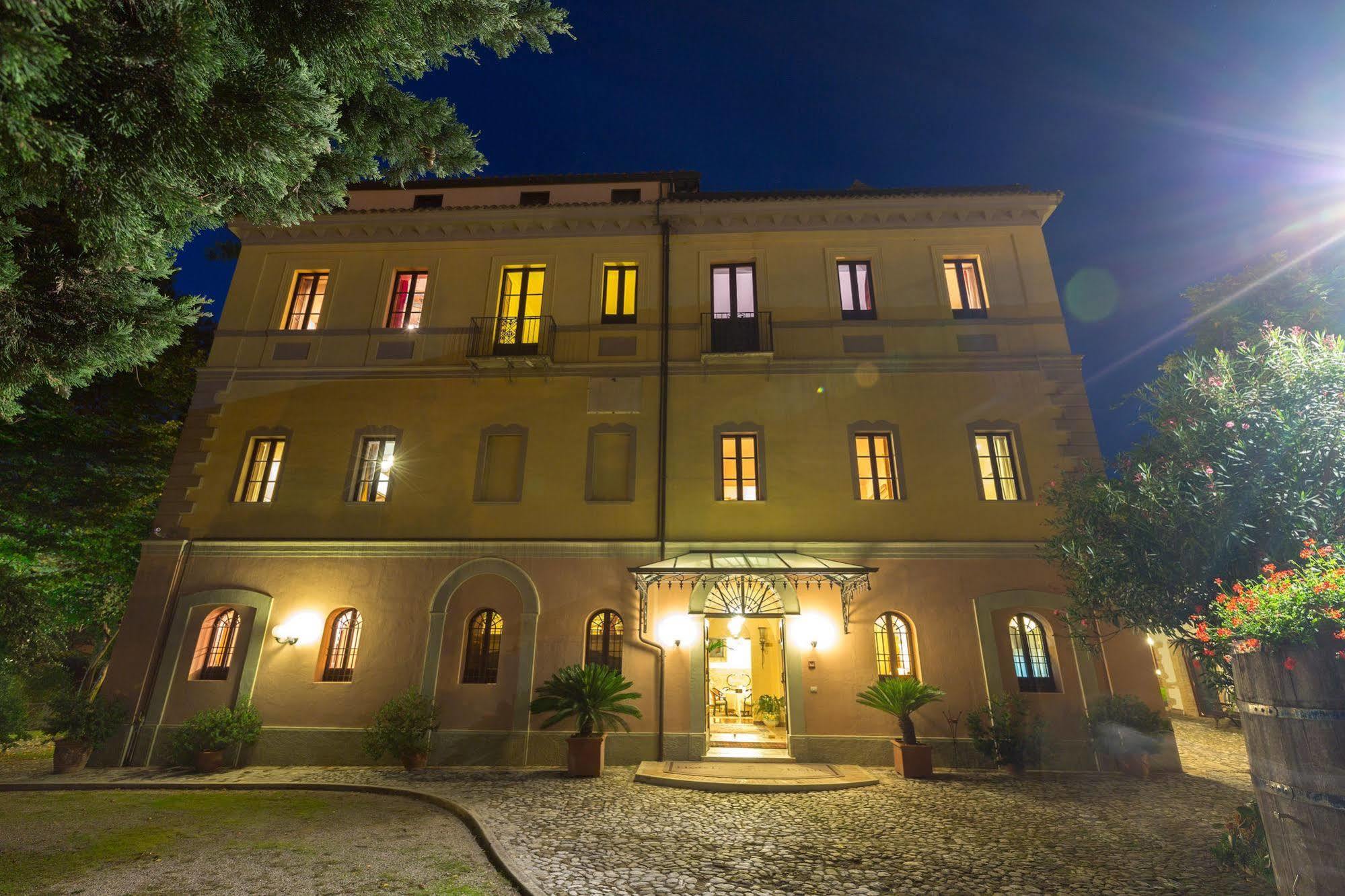 Corte Dei Tini Villa Vomano ภายนอก รูปภาพ